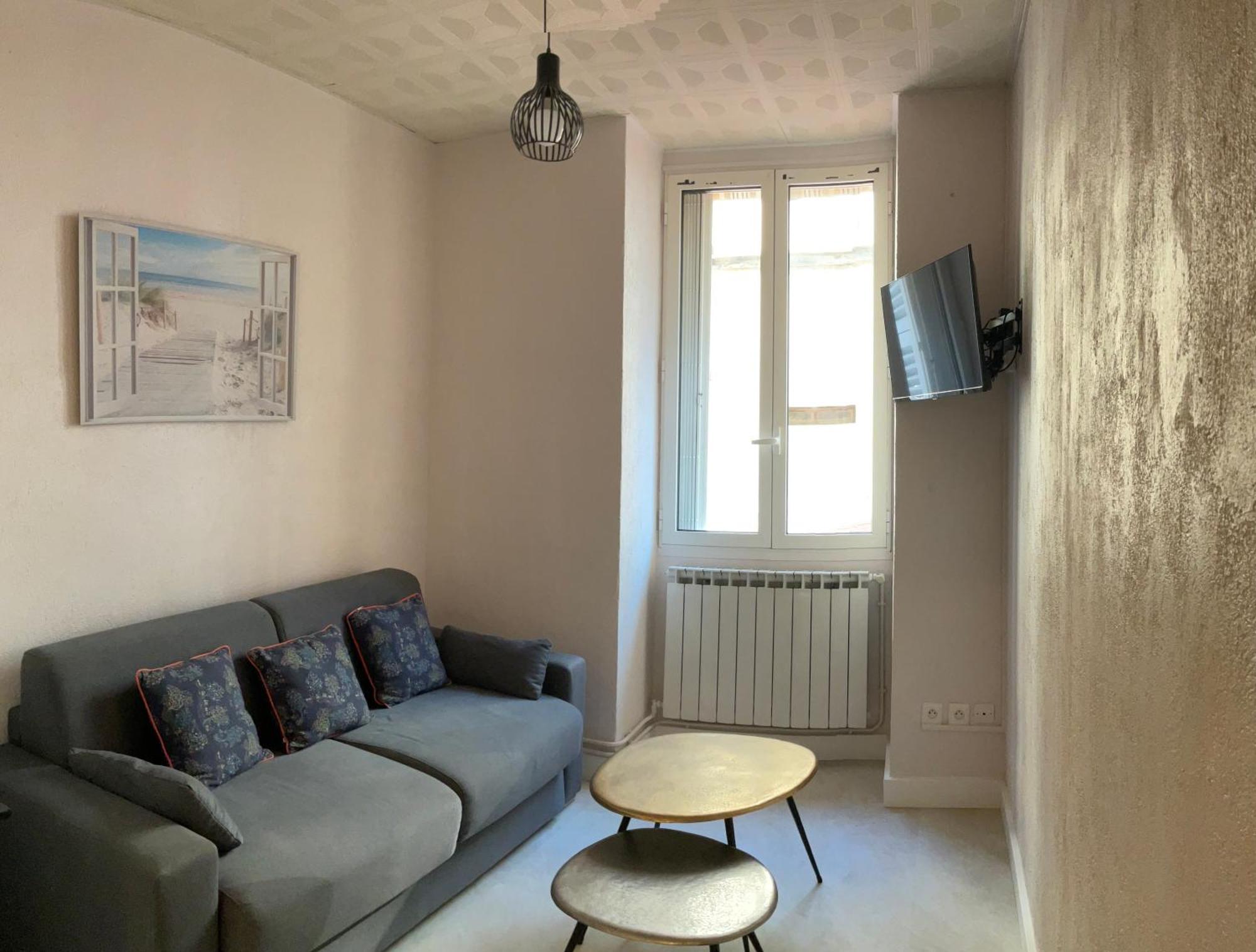 Appartement Cosy - 2 Chambres, Situe En Centre Ville Nice Exterior photo